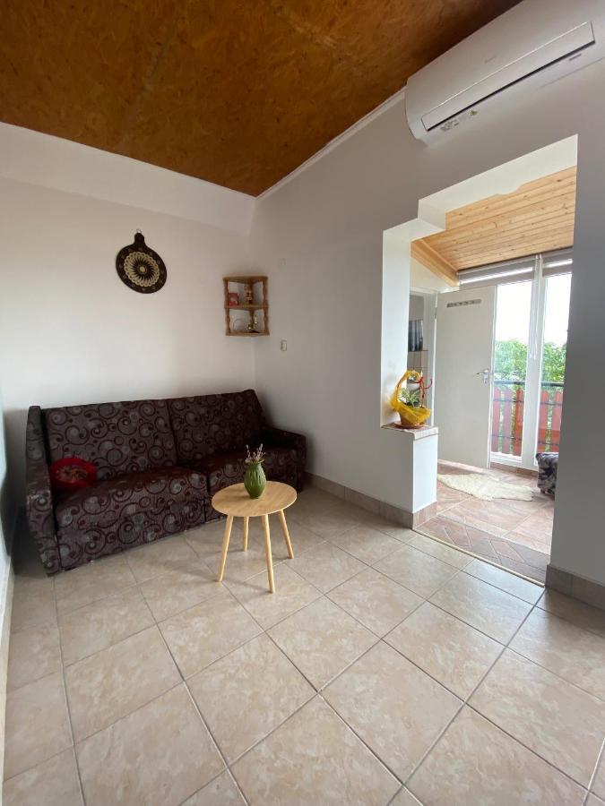 Feher Szolo Vendeghaz Satoraljaujhely Exterior photo